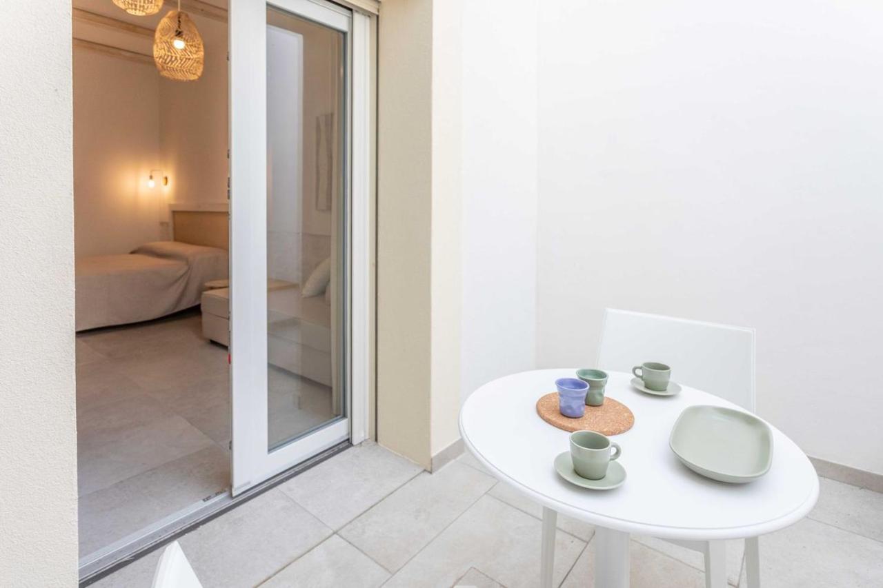 Dimora Dei Maestri-Camera Con Veranda E Bagno Privati Felline Exterior foto